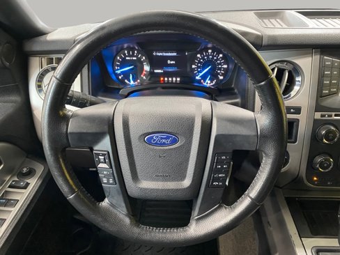 Used 2017 Ford Expedition XLT image 17