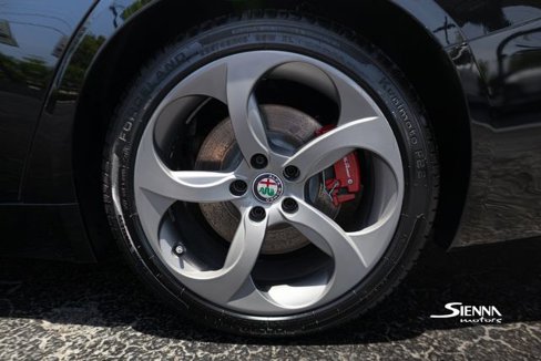 Used 2018 Alfa Romeo Giulia image 41