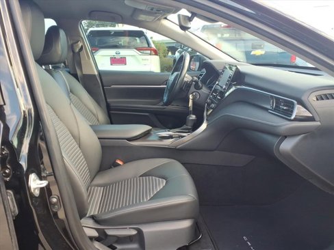 Used 2022 Toyota Camry SE image 17