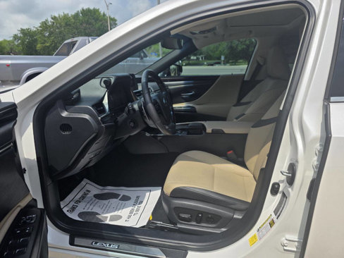 Used 2021 Lexus ES 350 w/ Premium Package image 11