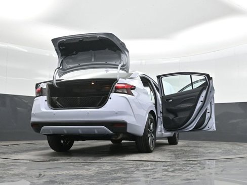 New 2025 Nissan Versa SV w/ Trunk Package image 43