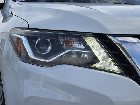 Used 2019 Nissan Pathfinder S image 12