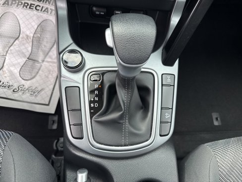 Used 2023 Kia Seltos LX image 25