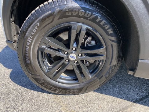 Used 2020 Ford Explorer XLT w/ Comfort Package image 46