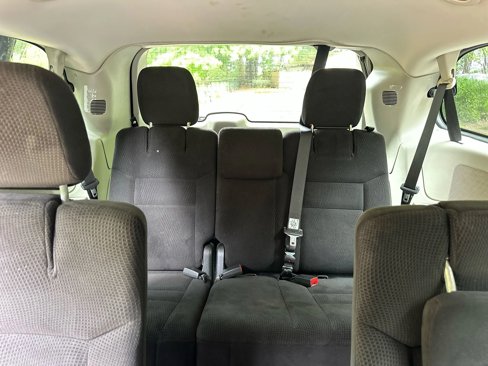 Used 2014 Dodge Grand Caravan SXT image 11