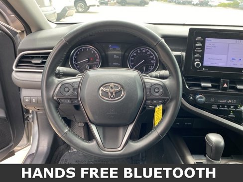 Used 2024 Toyota Camry SE image 5