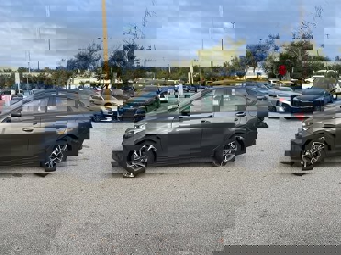 Used 2024 Kia Forte LXS image 2