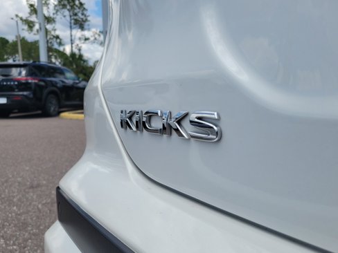 Certified 2023 Nissan Kicks SV image 8