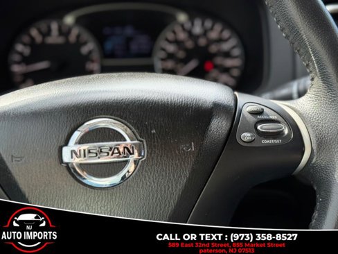 Used 2017 Nissan Pathfinder SV image 26
