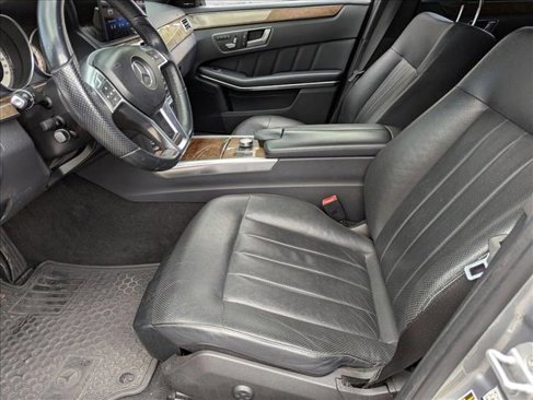 Used 2014 Mercedes-Benz E 550 4MATIC Sedan image 11