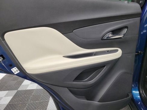 Used 2020 Buick Encore Preferred w/ Safety Package image 17