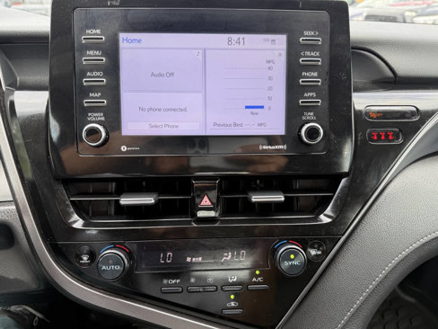 Used 2024 Toyota Camry SE image 19