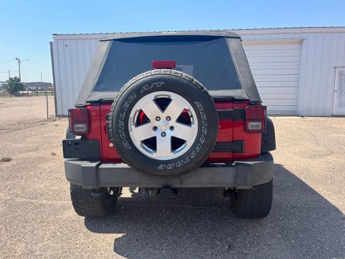 Used 2011 Jeep Wrangler Unlimited Rubicon w/ Connectivity Group image 9
