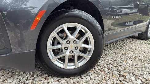 Used 2022 Chevrolet Equinox LS w/ LS Convenience Package image 9