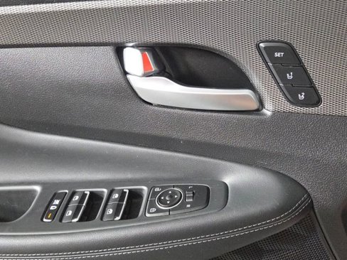 Used 2020 Hyundai Santa Fe Limited image 29