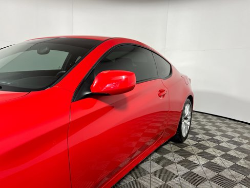 Used 2014 Hyundai Genesis 2.0T image 13