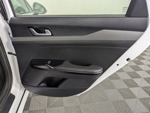 Used 2021 Kia K5 LX image 31