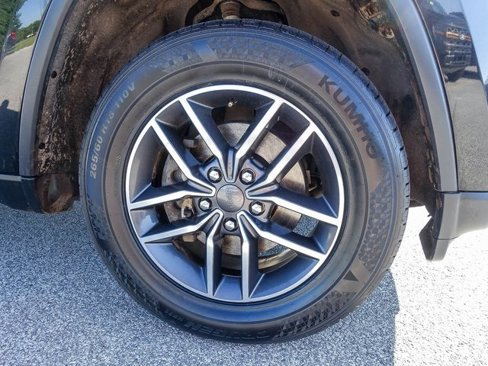 Used 2019 Jeep Grand Cherokee Limited image 22