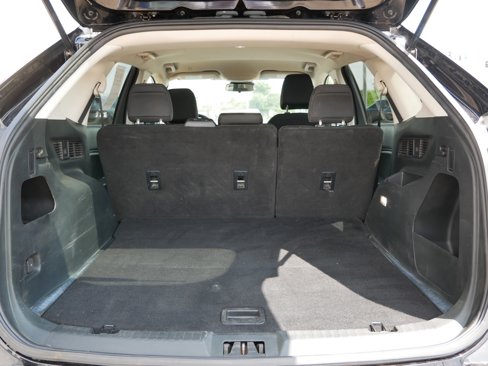 Used 2020 Ford Edge SE image 7