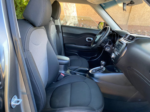 Used 2019 Kia Soul + image 47