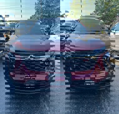 Used 2024 Chevrolet Trax RS w/ Driver Confidence Package image 2