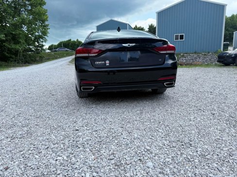 Used 2015 Hyundai Genesis 3.8 image 4