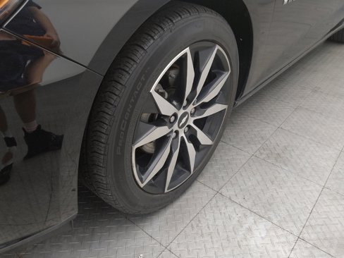Used 2018 Chevrolet Malibu LT w/ Driver Confidence Package image 31