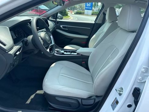 Certified 2023 Hyundai Sonata SE w/ Preferred Accessory Package image 10