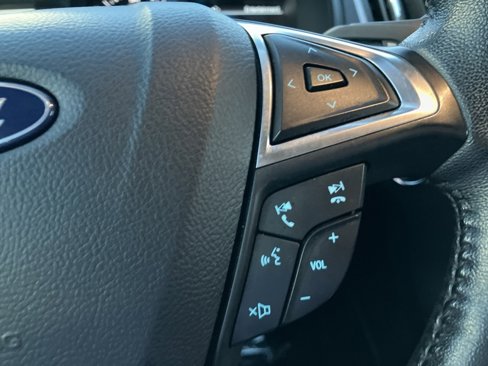 Used 2023 Ford Edge SEL image 16