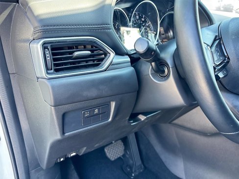 Used 2021 MAZDA CX-5 Touring image 11