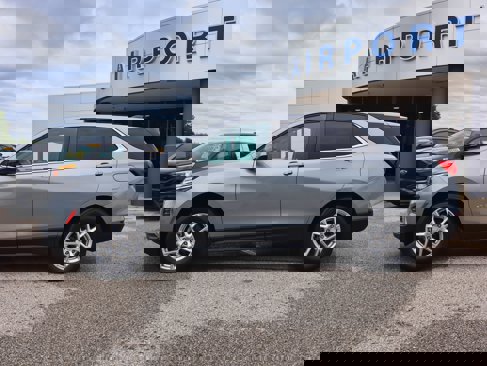 Used 2023 Chevrolet Equinox LT image 2
