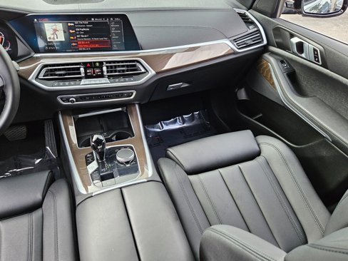 Used 2022 BMW X5 sDrive40i w/ Premium Package image 17