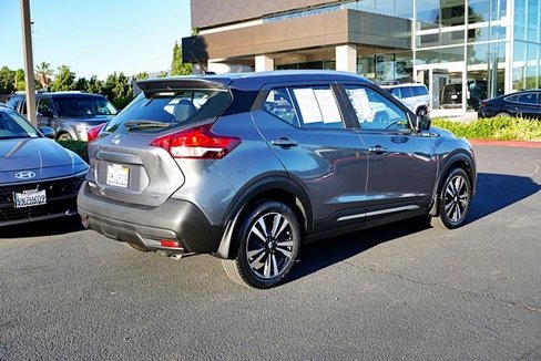 Used 2019 Nissan Kicks SR image 8