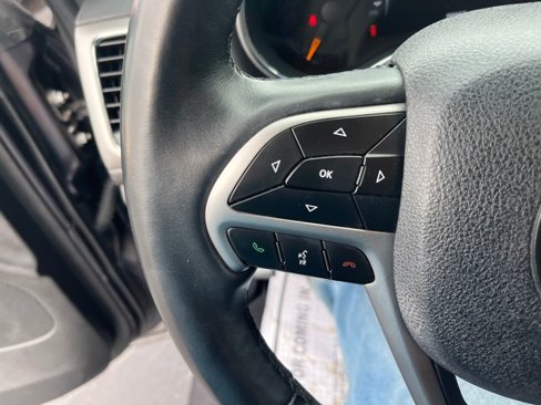 Used 2018 Jeep Grand Cherokee Altitude image 11