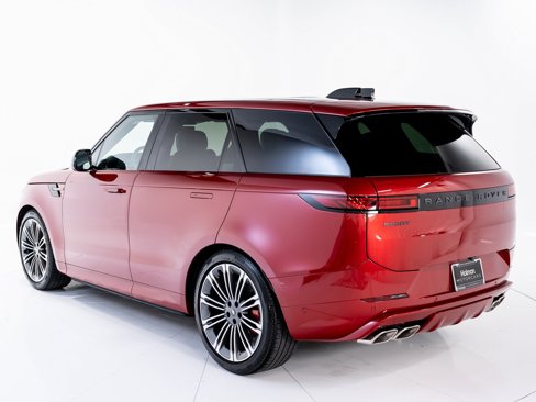 Used 2025 Land Rover Range Rover Sport Dynamic SE image 3