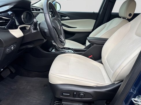 Used 2020 Buick Encore GX Select image 9