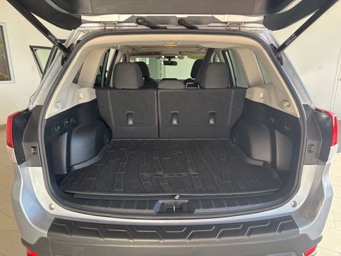 Used 2019 Subaru Forester Premium image 17