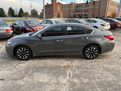 Used 2017 Nissan Altima 2.5 SV w/ Convenience Package image 7