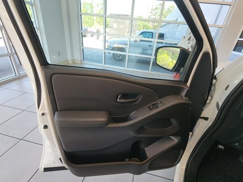 Used 2024 Nissan Frontier S image 29