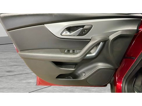 Used 2020 Chevrolet Blazer LT image 9