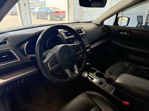 Used 2017 Subaru Outback 2.5i Limited image 5