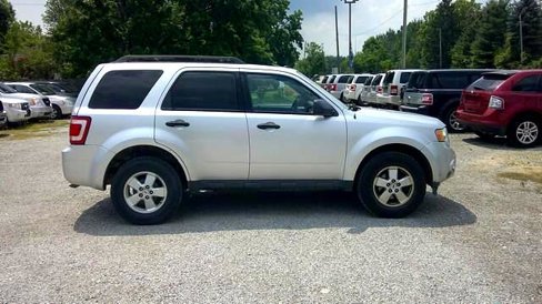 Used 2011 Ford Escape XLT w/ 202A Rapid Spec Order Code image 3