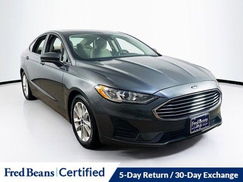 Used 2019 Ford Fusion SE image 1