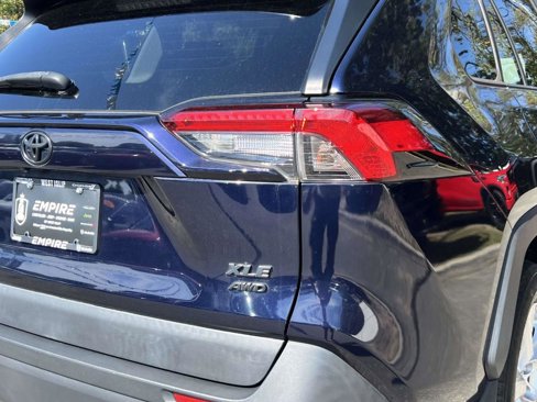 Used 2019 Toyota RAV4 XLE image 8