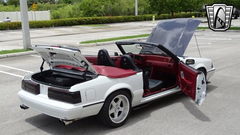 Used 1992 Ford Mustang LX image 17