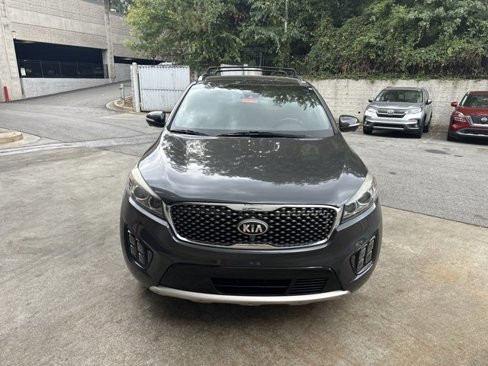 Used 2017 Kia Sorento SX image 3