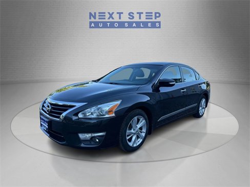 Used 2015 Nissan Altima 2.5 SV w/ Convenience Package image 3