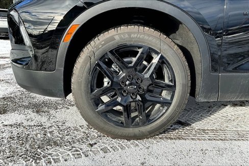 New 2025 Chevrolet Blazer LT image 13