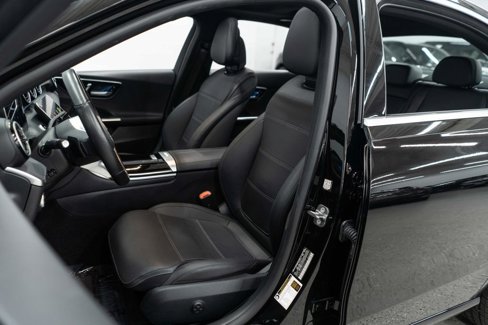 Used 2025 Mercedes-Benz C 300 4MATIC Sedan image 9