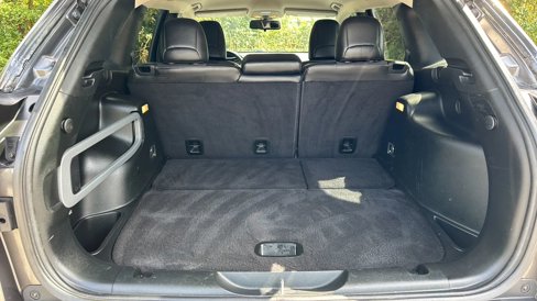 Used 2018 Jeep Cherokee Latitude Plus w/ Cold Weather Group image 14